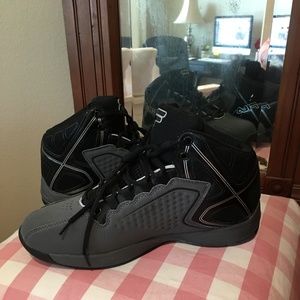 FILA Men's High Top Court Shoes Black & Gray NWOB